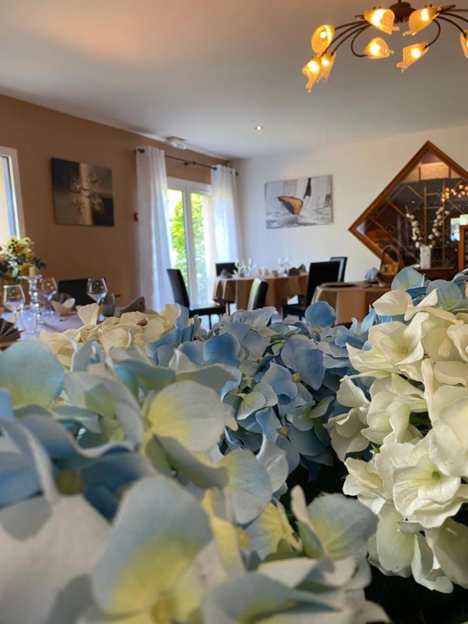 Noyalo Hotel - Restaurant L'Hortensia מראה חיצוני תמונה