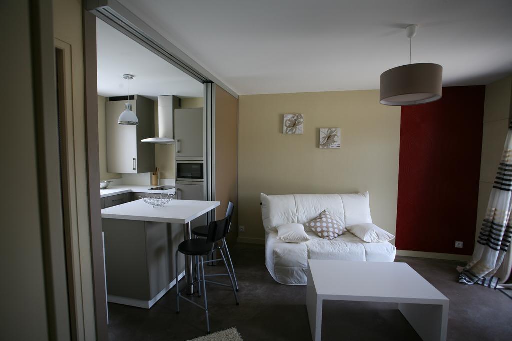 Noyalo Hotel - Restaurant L'Hortensia חדר תמונה